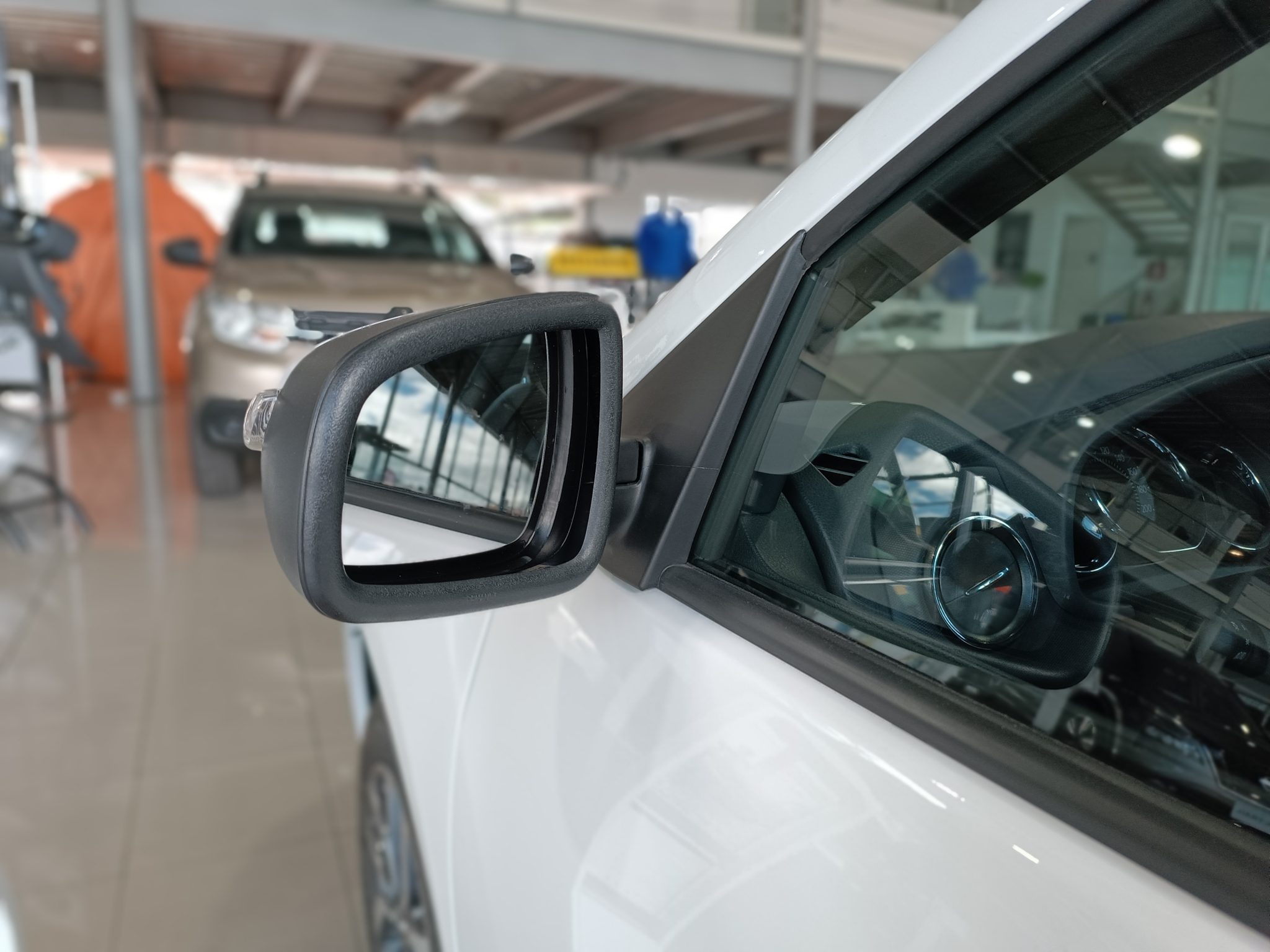 SEGURO DE ESPEJO DUSTER - Accesorios Nissan & Renault, Quito